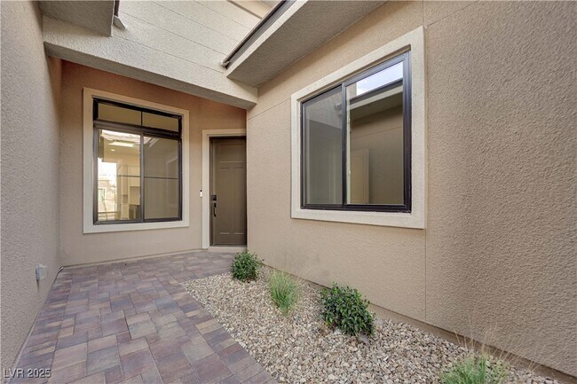 Building Photo - 11049 Concord Vly Dr