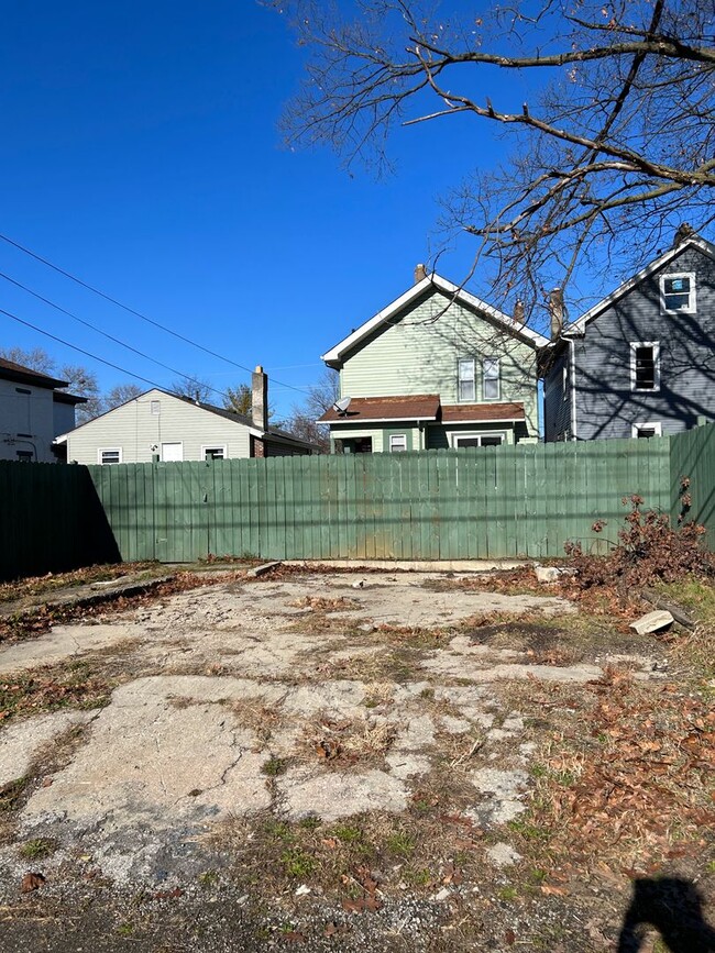 Building Photo - 1179 Atcheson St