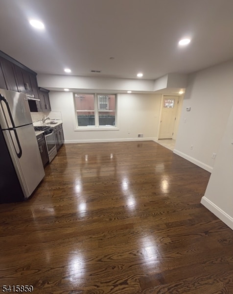 Building Photo - 5 Gotthart St