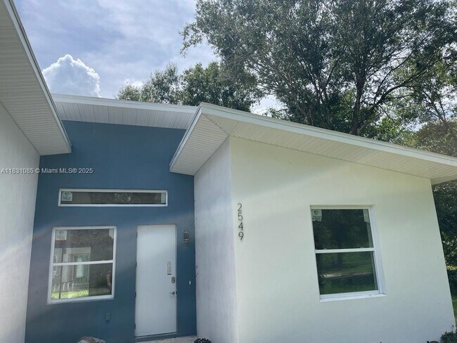 Primary Photo - 2549 Odessa Rd