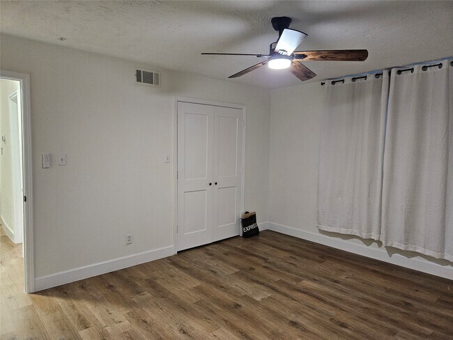 Building Photo - 6446 Brookside Dr