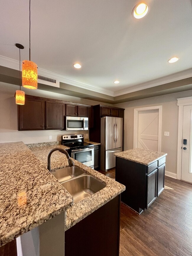 Building Photo - 211 Capstone Dr