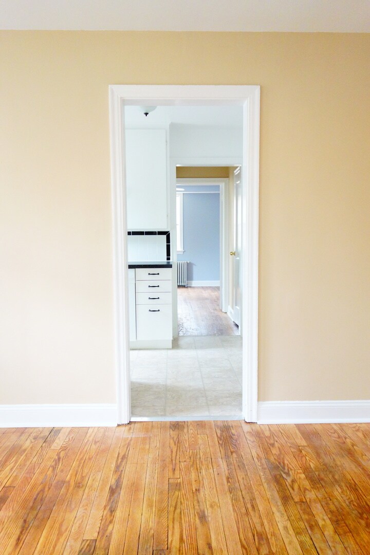 Building Photo - 8206 Greenwood Ave