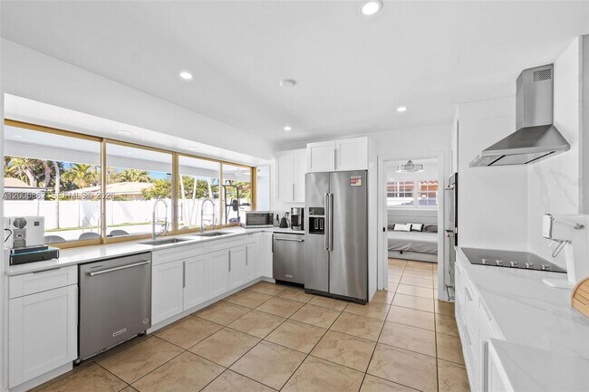 Building Photo - 3460 N 46th Ave