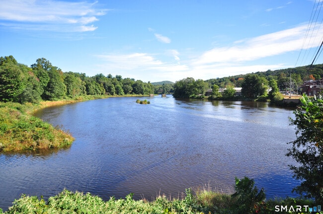Building Photo - 59 Bridge St