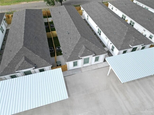 Building Photo - 740 N Alamo Rd