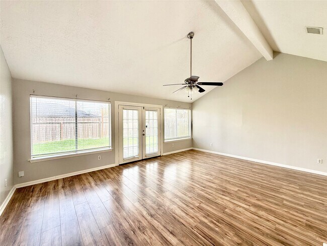 Building Photo - 12018 Swan Creek Dr