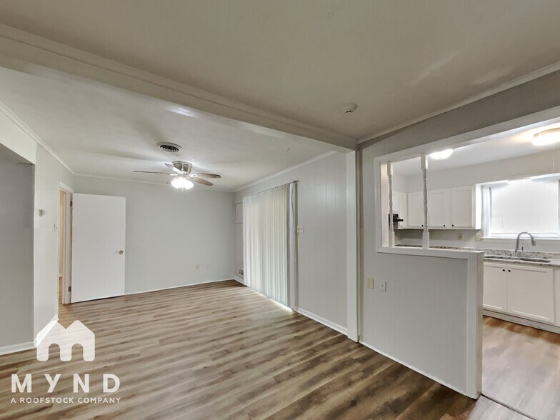 Building Photo - 1861 Warner Ave