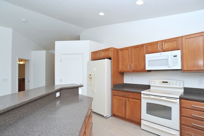 Building Photo - 3 bedroom 2 bathroom in Vail School District