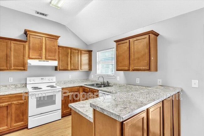 Building Photo - 3 Throgs Neck Way