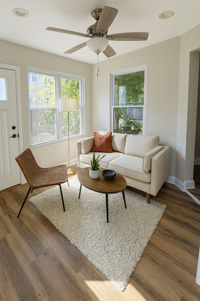 Sunroom off Kitchen - 616 Lamont St NW