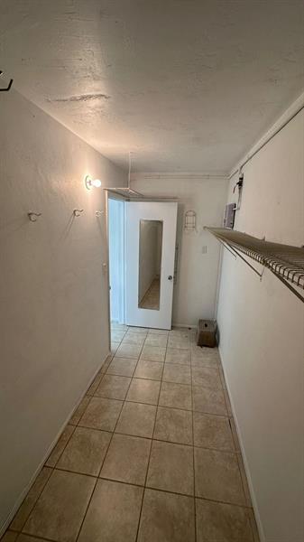 Building Photo - 625 Antioch Ave