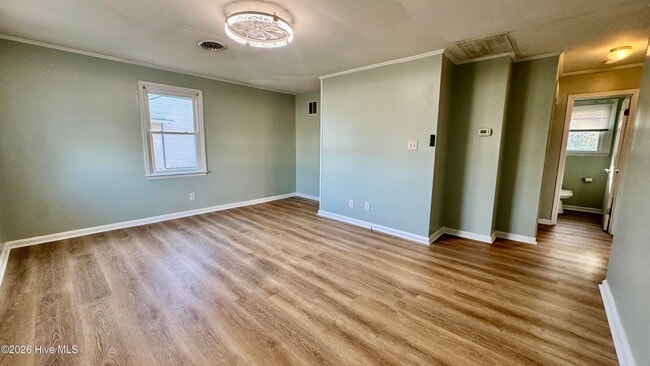 Building Photo - 314 Starling St