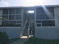 Building Photo - 987 Sonesta Ave NE