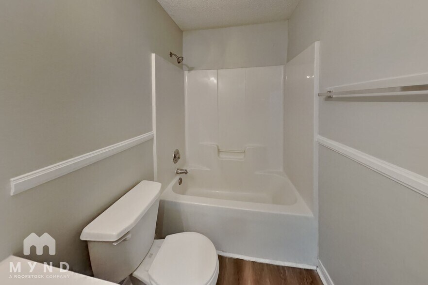 Building Photo - 589 Spaniel Ln