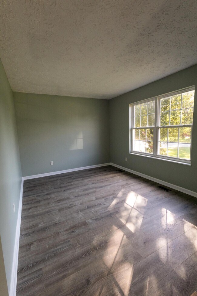 Building Photo - 8246 Maineville Rd
