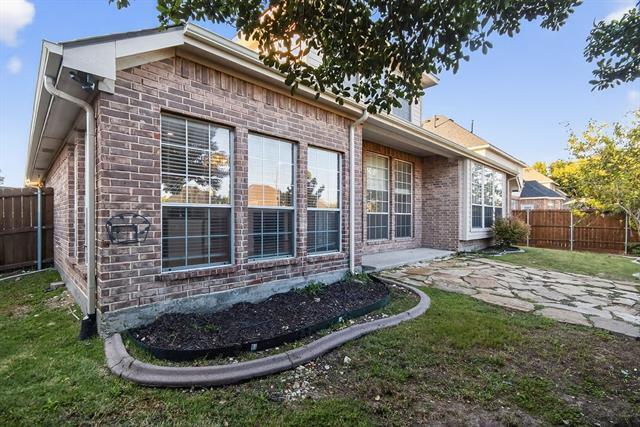 Building Photo - 1604 Wagon Wheel Dr