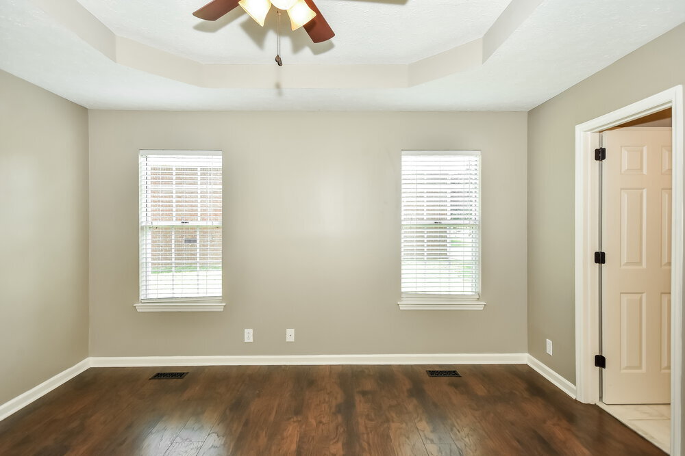 Building Photo - 142 S Birchwood Dr