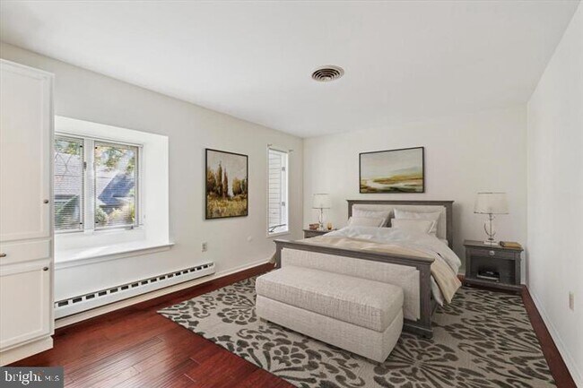 Building Photo - 201 Chandler Dr