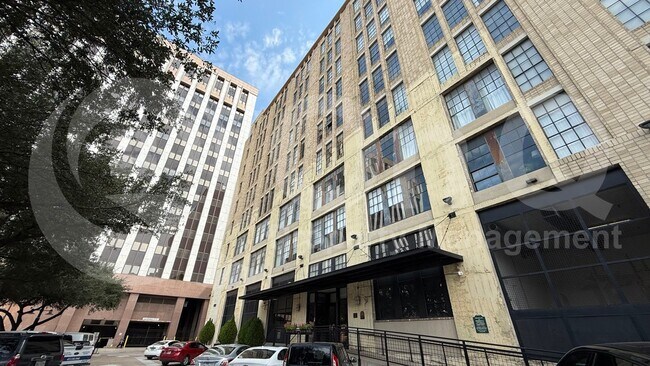 Primary Photo - 1122 Jackson St