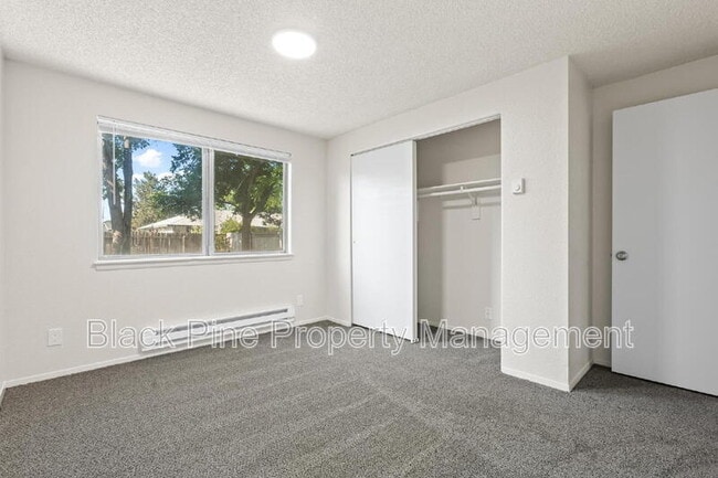 Building Photo - 10507 W Irving Ct