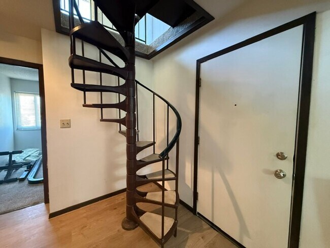 Building Photo - Stylish Loft-Style 2 Bedroom Apartment with Private Balcony