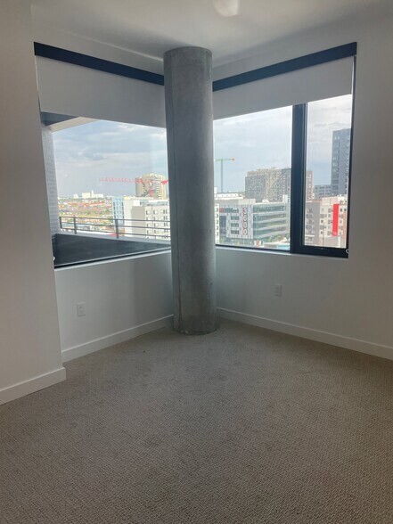 Building Photo - 3500 Chestnut Pl