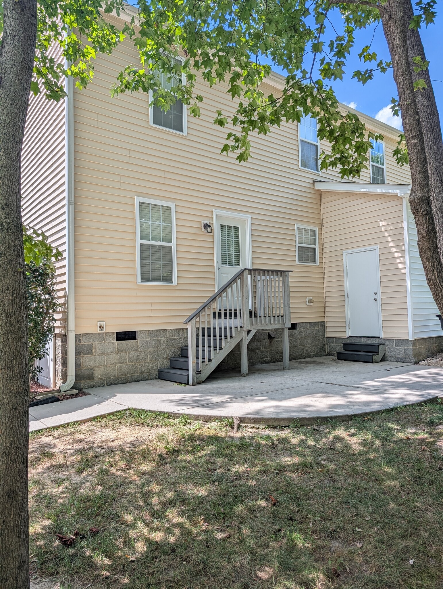 Building Photo - 2035 Schieffelin Rd
