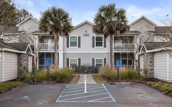 Building Photo - Beautiful Mt. Pleasant Condo For Rent!