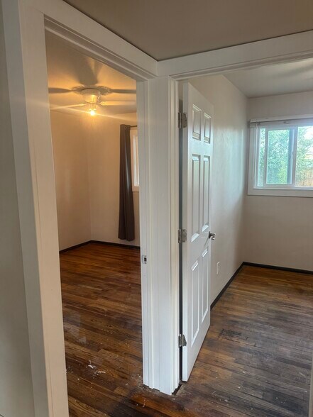 Building Photo - 5210 Ingalls St