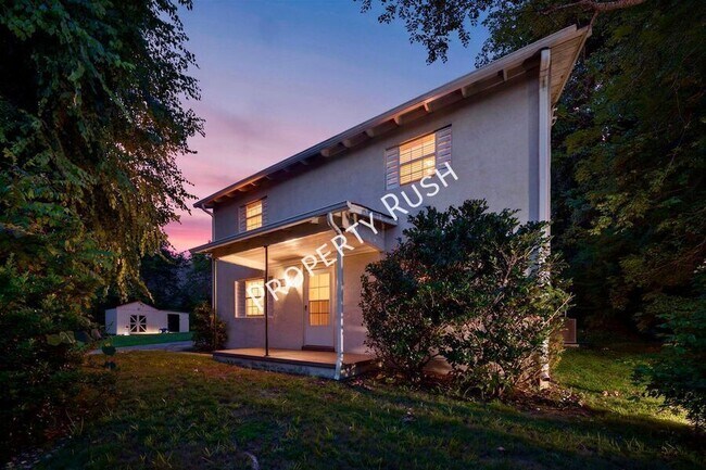 Building Photo - 424 Hedgewood Dr