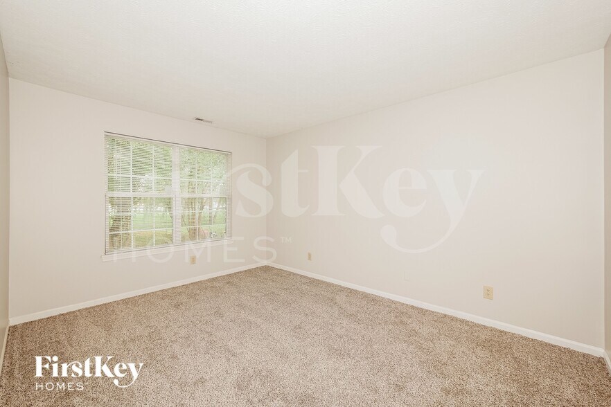 Building Photo - 6843 Owls Nest Ct