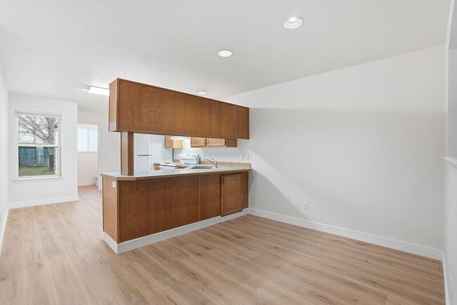 Building Photo - 3446 W Lilac Ct