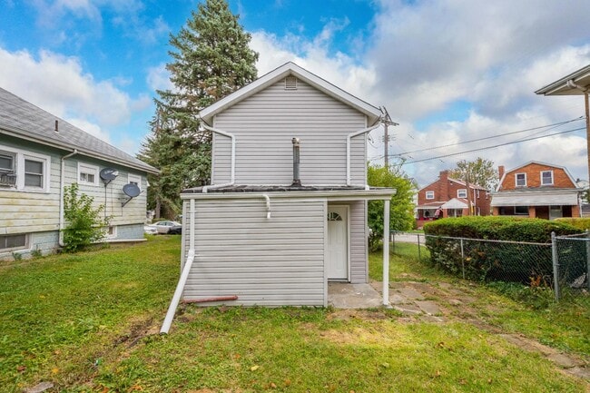 Building Photo - 1816 Wesley St