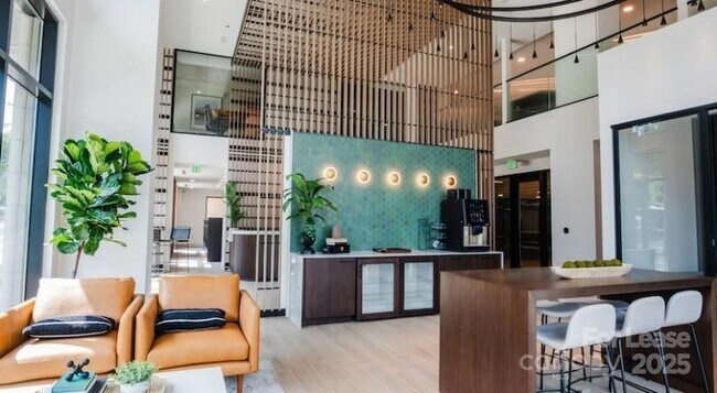 Building Photo - 1133 Harding Pl