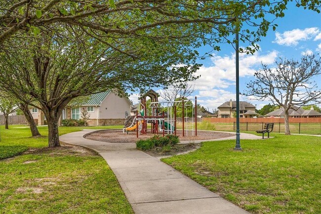 Building Photo - 21731 Sierra Long Dr