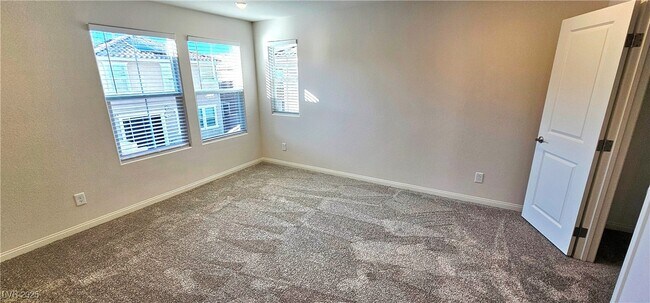 Building Photo - 2755 Tricase St