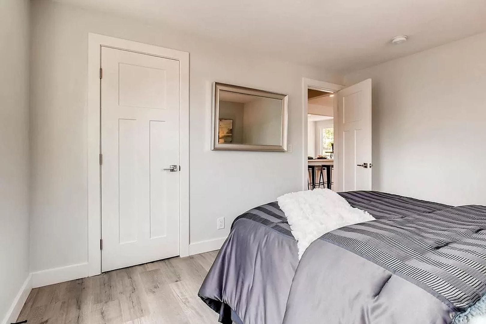 Building Photo - Great Location!!!!