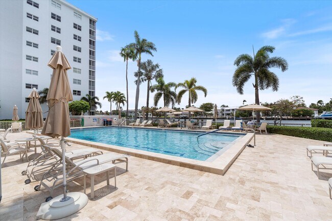 Primary Photo - 3300 S Ocean Blvd