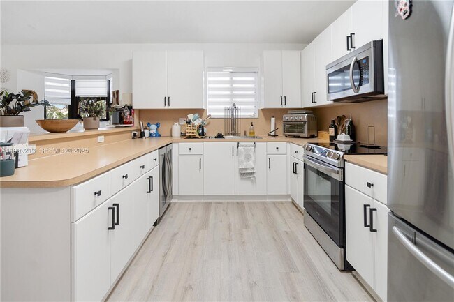 Building Photo - 22731 SW 88th Pl