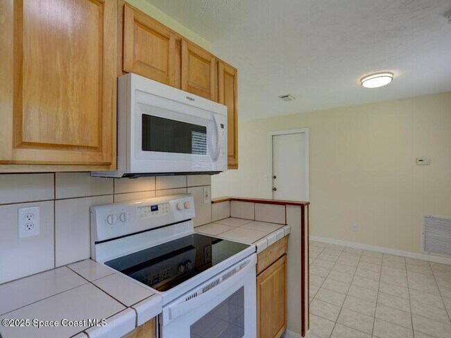 Building Photo - 279 Englar Dr