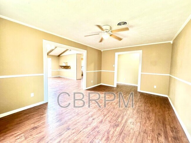 Building Photo - 5434 31st St