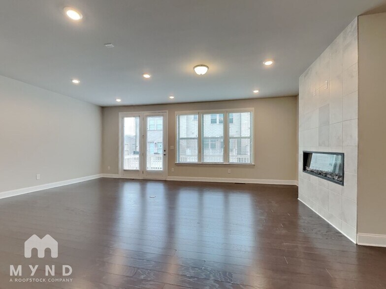 Building Photo - 4333 Water Elm Alley