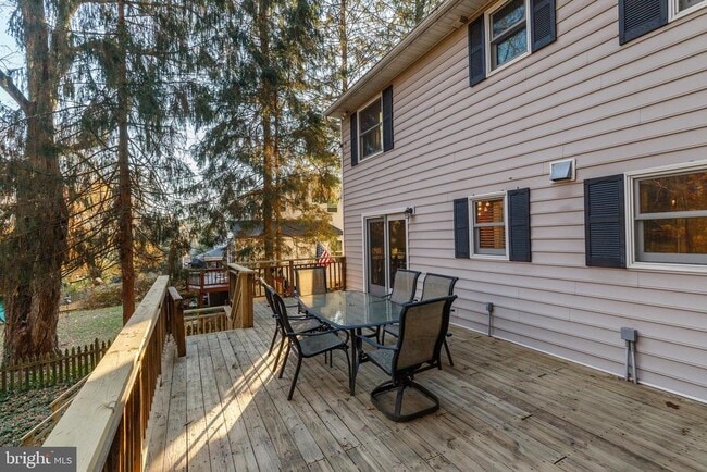 Building Photo - 119 Bosley Ave