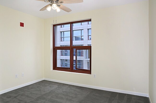 Building Photo - 1150 J St