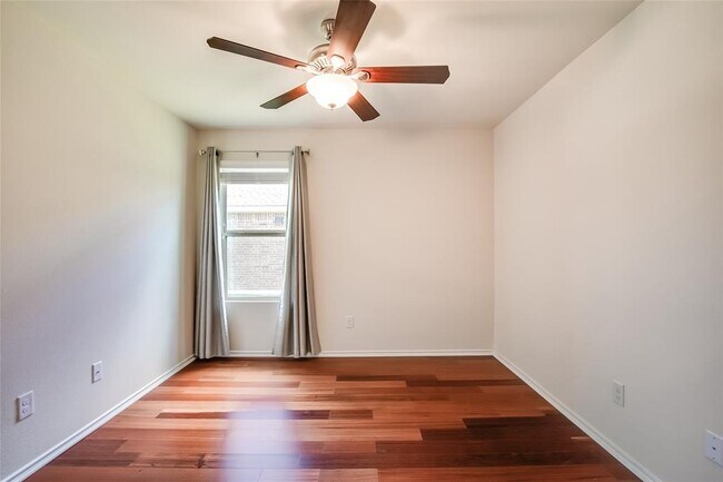 Building Photo - 908 Wolcott Dr