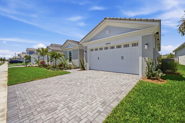 Building Photo - 13955 Spruce Pne Dr