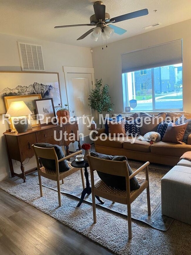 Building Photo - 3323 Hardman Way