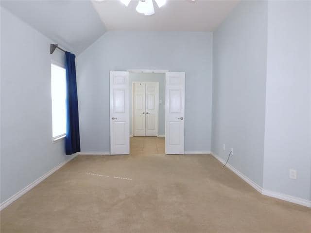 Building Photo - 1104 Hayden Ln