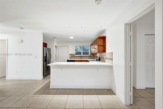 Building Photo - 30 SW 8th St